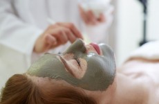 vente privée Soin du visage anti-âge au choix au Centre de beauté Caroline G