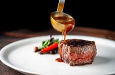 vente privée Plat et dessert au choix à la carte au restaurant Le Valrose