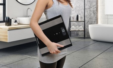 vente privée Balance de salle de bain électronique en verre de ProfiCare, coloris au choix