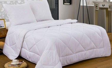 vente privée Couette en microfibre : 140 x 200 cm