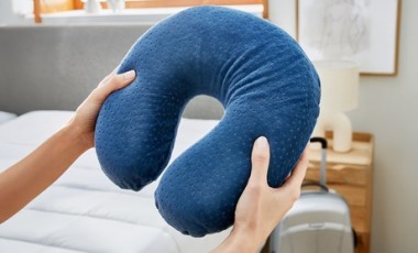 vente privée Coussin de voyage viscoélastique doux et respirant avec housse lavable de Pikolin Home