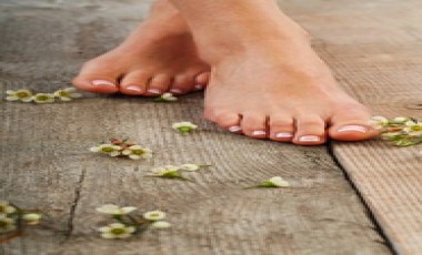 vente privée Beauté des pieds avec pose de vernis semi-permanent