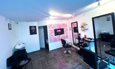 vente privée Forfait couleur shampoing coupe et brushing — Valable sur cheveux courts mi-longs à longs