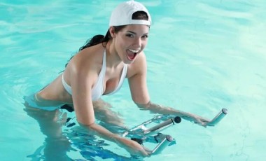 vente privée 5 séances d aquabiking ou aquagym avec accès aux cours et espaces de fitness
