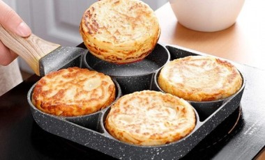 vente privée Poêle à omelette et à crêpes 4 trous en aluminium