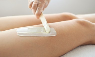 vente privée Forfait épilation à la cire : aisselles demi-jambes et maillot simple