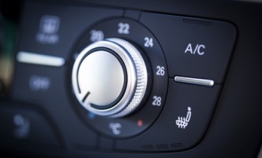 vente privée Recharge de climatisation pour tous véhicules avec gaz 1234YF (gaz écologique)