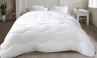 vente privée Couette Nuage 600 g/m² 100 % microfibre de Sampur : 240 x 260 cm