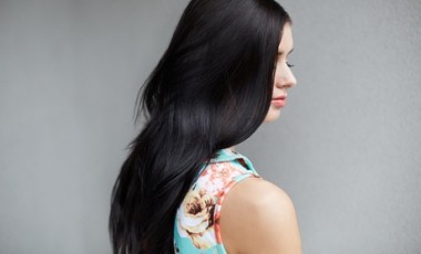 vente privée Lissage brésilien à la kératine et soin caviar sur cheveux mi-long