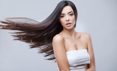 vente privée Lissage indien à la Keratine : cheveux courts à mi longs (jusqu aux oreilles)