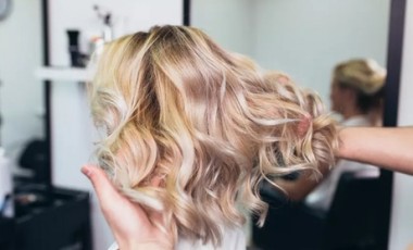 vente privée Balayage Shampoing coupe et brushing pour cheveux courts mi-longs longs