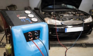 vente privée Recharge de climatisation pour tous véhicules avec gaz 1234YF (gaz écologique)