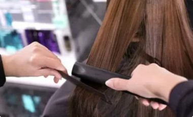 vente privée Forfait coiffure : coloration couleur racine shampoing coupe brushing sur cheveux courts mi-longs et longs