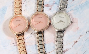 vente privée 1 ou 2 montres bracelets pour femmes avec strass, de la marque Excellanc