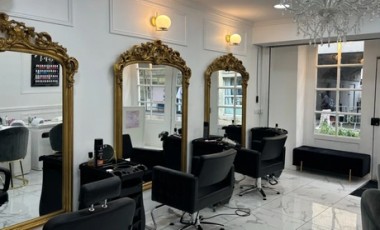 vente privée Forfait shampoing coupe et brushing - Valable sur tous longueurs et types de cheveux