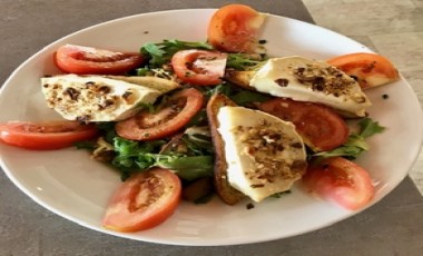 vente privée Menu pour 2 personnes : 2 pizzas ou salades 1/2 pichet de vin