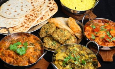 vente privée Pour 2 personnes : Menu indien avec entrée plat riz et dessert au choix à la carte