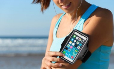 vente privée 1 ou 2 brassards de sport compatibles avec iPhone, modèle et coloris au choix