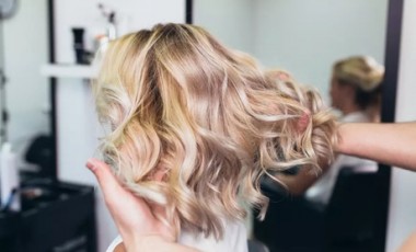 vente privée Formule shampoing coloration des racines coupe soin et brushing - pour cheveux courts à mi-longs