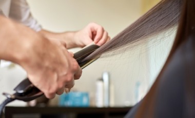 vente privée Lissage brésilien sur cheveux longs jusqu aux omoplates