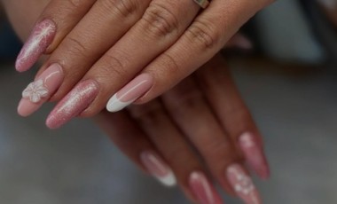 vente privée Pose de vernis semi-permanent sur mains