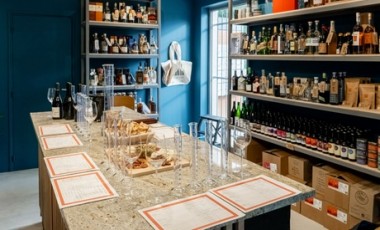 vente privée Atelier assemblage de vins de 2h30 avec bouteille de vin personnalisée pour 2 personnes