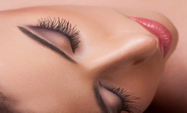 vente privée 1 pose complete d extensions de cils en volume russe