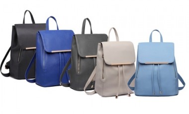 vente privée Sac � dos en similicuir avec bretelles r矇glables : Bleu clair