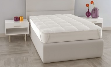 vente privée Surmatelas en microfibre à rembourrage en polyester 130 x 200 cm épaisseur de 3 cm