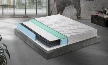 vente privée Matelas à mémoire de forme à ressorts progressifs de Mentor : 150 x 190