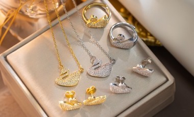 vente privée Calendrier de l Avent composé de 24 bijoux ornés de cristaux Swarovski®
