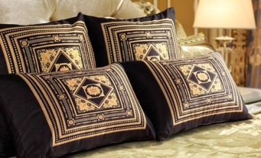 vente privée 1 ou 2 oreillers satinés César de Sampur : 60 x 60 cm / x2