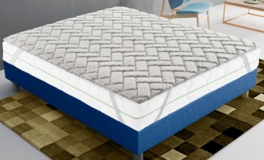 vente privée Surmatelas 3 cm à mousse à mémoire de forme et revêtement camomille : 160 x 190 cm