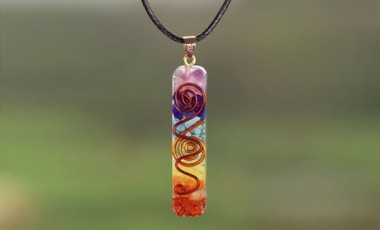 vente privée Collier avec pendentif en cristal 7 chakras : x2