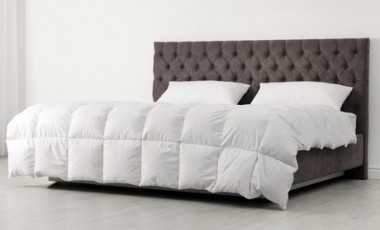 vente privée Couette hypoallergénique matelassée en microfibre : Petit double