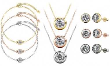 vente privée Bijou Moon orné de cristaux autrichiens : Pendentif / Or