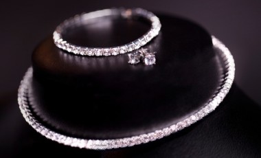 vente privée Parure fabriquée avec des cristaux Swarovski® : 1