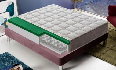 vente privée Matelas hybride en mousse à mémoire de forme et ressorts ensachés : 135 x 190